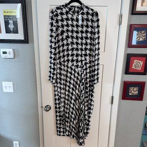 Ann Taylor Houndstooth Mock Neck Midi Dress size 16